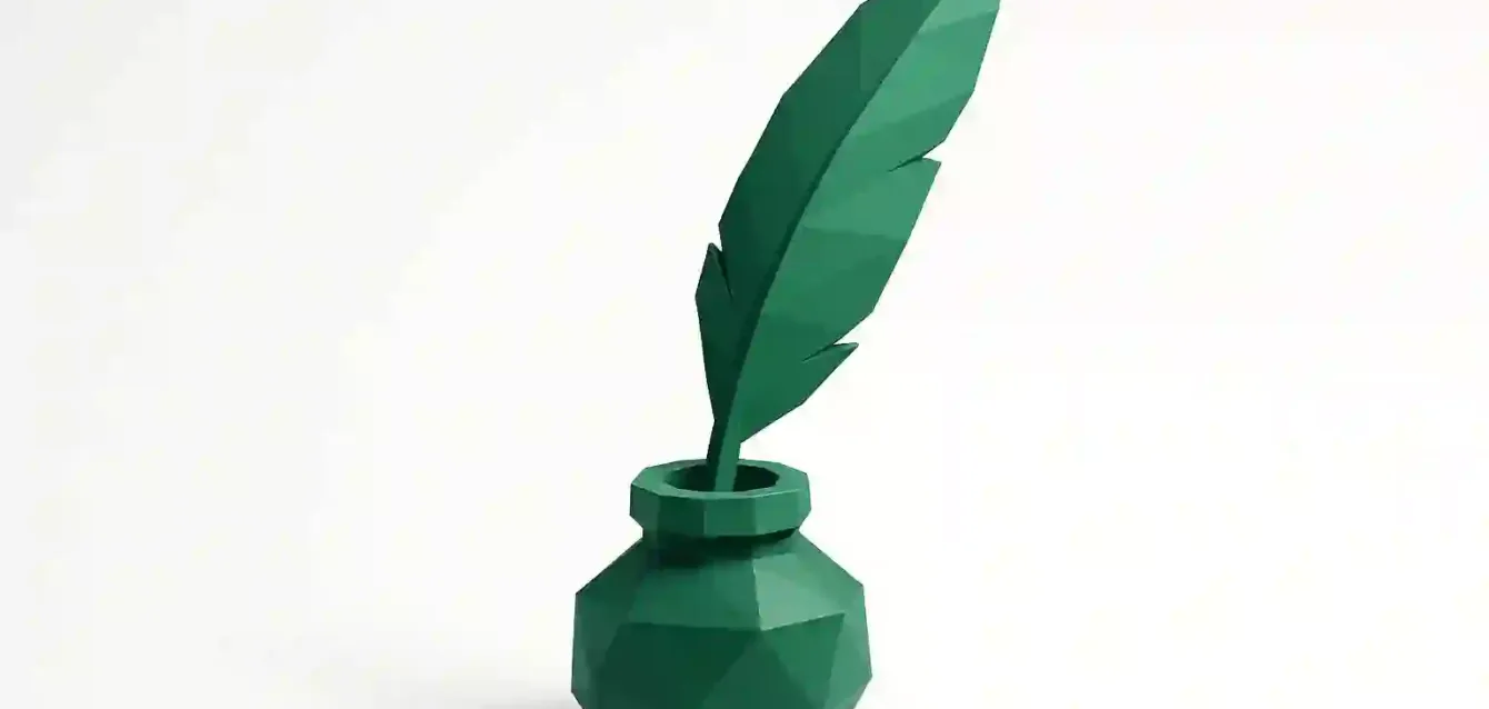 Low-Poly Green Quill - Yaratıcı Yazarlık için Kendi Kendine Barındırılan Yapay Zeka Modeli Beyaz zemin üzerinde düşük poli yeşil tüy kalem ve hokka, yaratıcı yazarlığı ve yazarlar için kendi kendine barındırılan yapay zeka modellerini simgeliyor