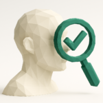 Yeşil bir büyüteç ve onay işaretine sahip soyut düşük poli kafa, önyargının azaltılmasını ve onaylanmış yapay zeka işe alım kararlarını simgeliyor